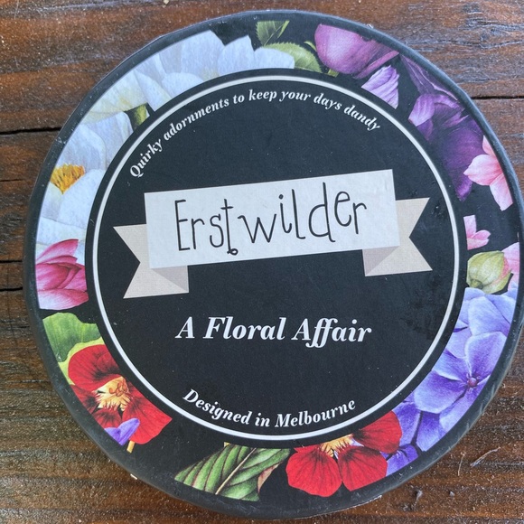 NIB ERSTWILDER A FLORAL AFFAIR “QUEEN OF SHEBA” BROOCH - Picture 4 of 5